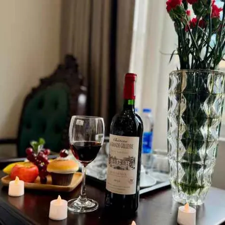 Hoang Gia Hotel Nhan Hoa Отели рядом с достопримечательностью «Университет Естествознания»
