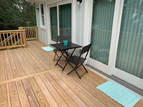 Home on the Sound with Private Pier.Amazing Sunsets on Bay Drive. Close to beach