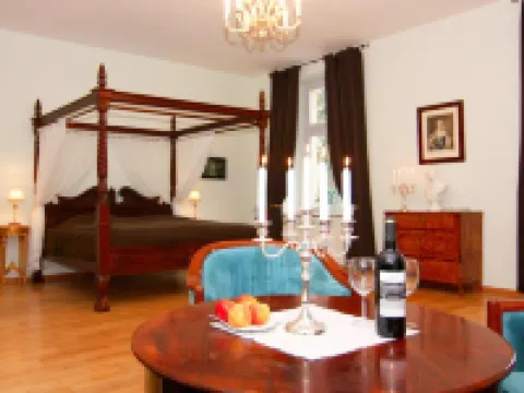 Schlossurlaub nahe Ostsee und Tressower See Hotels in Bobitz