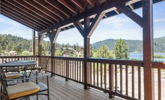 Boulder Bay Park Lakefront - Across the Street from the Lake and Boulder Bay Park! Hot Tub!