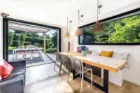 Small house with pool and jacuzzi on the edge of a forest