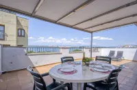 Apartment in Roses with Beachfront Access