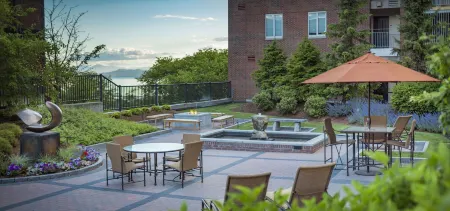 Courtyard Burlington Harbor Отели рядом с достопримечательностью «Университет Вермонт»