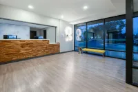 Echo Suites Extended Stay by Wyndham Nashville/ Gallatin فنادق في Gallatin