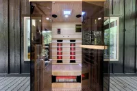 Whispering Retreat Sleeps 4 Hotels in McCurtain County