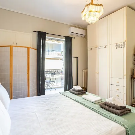 Vicky's Cozy Nest, Your Home by the Sea