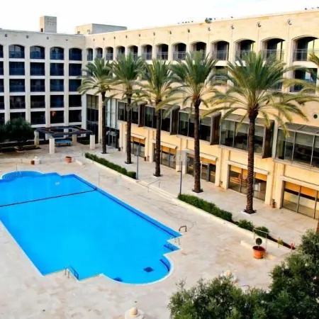 Golden Crown Hotel