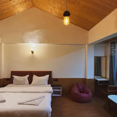 Hostelam The Mountain Story Hotels near Beas Bihal Nature Park