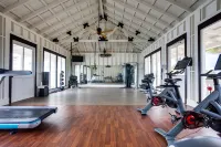 Mahogany Bay Resort & Beach Club, Curio Collection by Hilton - Gym