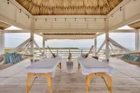 Mahogany Bay Resort & Beach Club, Curio Collection by Hilton - spa