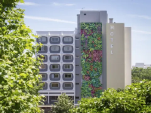 Hotel des Congrès โรงแรมในจังหวัดโรน