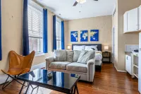 Charming Studio Overlooking Cobblestone Street - Cozy Retreat Hotels in Saint Charles