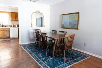 Stylish Apartment with Modern Finishes - Cozy Comfort Awaits