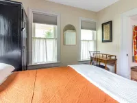 NEW! Marigold & Poppy - Group-Friendly Douglas Retreat - Central & Walkable Hotels in Douglas