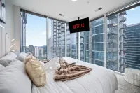 Champagne Towers Kingbed Penthouse Views