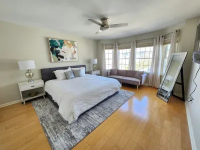 Luxury By The Ocean-1 Block from Inlet Boardwalk Hotels near Atlantic City Rail Terminal