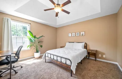 Serene Retreat Near Fort Campbell and Casino -  Family and Pet Friendly Hotels near Billy Dunlop Park