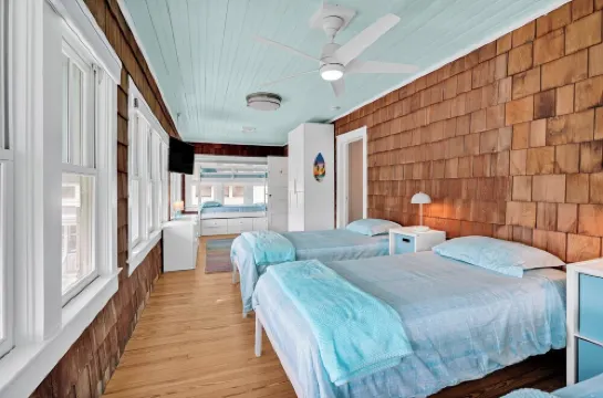 August Palms - a Coastal Haven Just Steps Away from Wrightsville Shore!