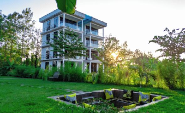 Shose Chalets, Farmhouse & Campsite