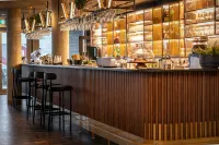 Quality Hotel Richard with - bar