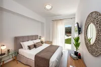 Luxury Villa Oasis 11 Bedrooms with Heated Pool