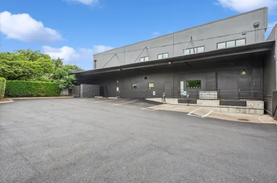 VioletSuitesPDX Boutique Hotel