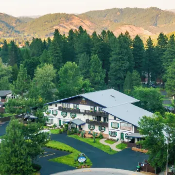 Blue Elk Inn