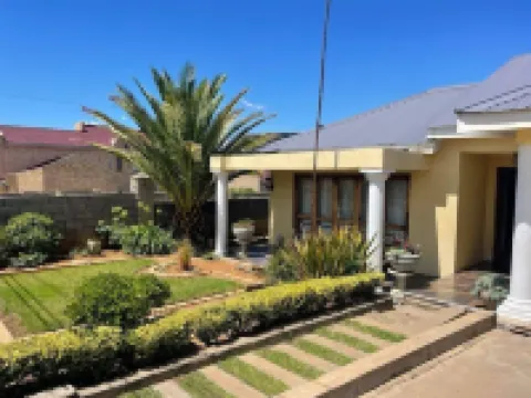 เซเรนิตี้ ไฮทส์ แบ็คแพ็คเกอร์ส ลอดจ์ โรงแรมในมาเซรู