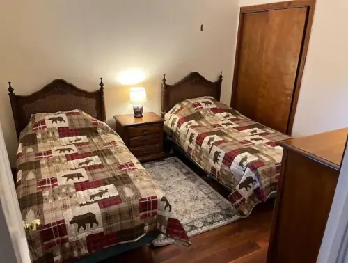 Beautiful 3 Bedroom Lakefront Home