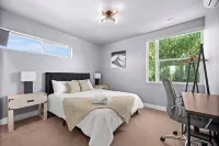 Modern House, Fully Fenced, Private Balcony, Fire Pit, Close to Ski Resorts - Wifi