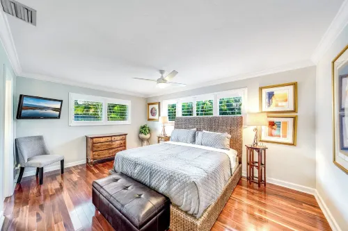 Heated Pool + Hot Tub! Close To Beach & Shops!