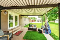 Spacious Home in Quiet Neighborhood - Half Mile from Historic Gallatin Square