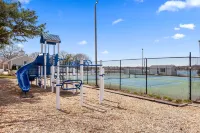 Portside View - Central AC, Walk to Private Association Beach and Pool