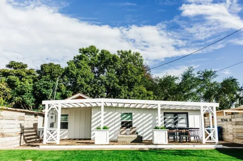 The Palm House: DOWNTOWN GILBERT