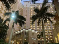 Waterfall saltwater Lagoon heated pool, 2 King Suites, Sauna!