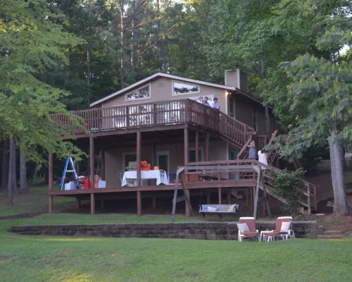 Cozy Cabin,Sandy Beach,Fantastic Dock W/ 50' TV & Boat Launch Hotels in Tallapoosa County