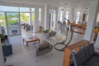 Modern and spacious loft with ocean view