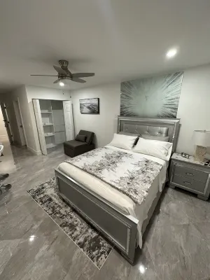 Luxury Unit A Hotel a Margate