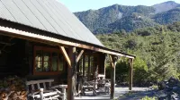 Lancewood lodge, the favourite log chalet for groups and multiple families