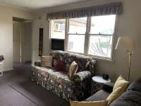 5 bedroom close to hospital/Sport facilities