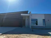 Modern 4 bedroom house -5 minutes to Bendigo cbd
