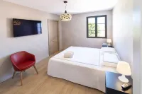 Luxurious villa with heated pool