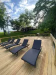 Lakeside lookout!The perfect place to vacation with the family to boat or relax!