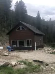 Big Hole Valley cabin near river access