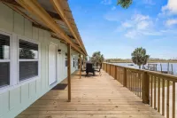 Priya’s Island- sleeps 10 with private dock