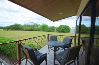 Peaceful apartment with a gym and view right outside Coco Beach