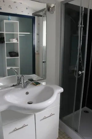 Appartement Bord de mer Calme et Paisible Отели в г. Требёрден