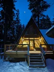 Walk to Lake! Dazzling Chalet - 3+Bd 2.5ba 2100sf - Heart of the West  Shore - Chalets