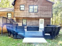 The Blissful Hideaway w/ large backyard, jacuzzi and two connecting decks