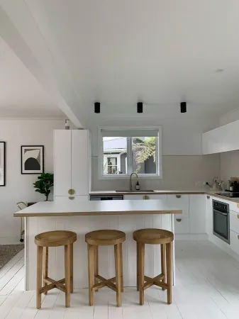 The Little White Bach Отели в г. Мартинборо